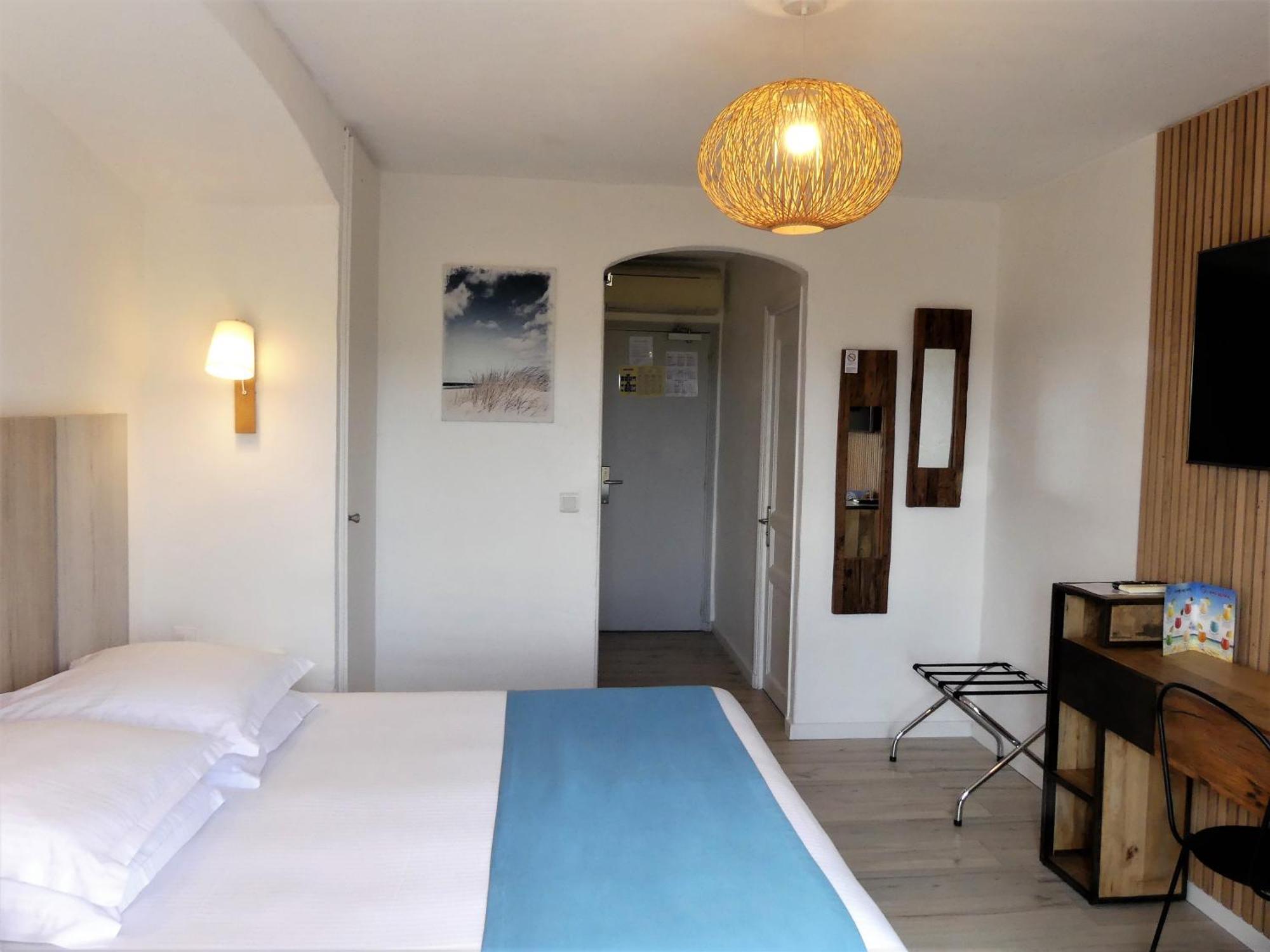 Hotel De La Vierge Noire Sainte-Maxime Zewnętrze zdjęcie